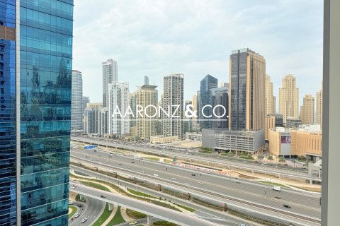 Apartment de 2 dormitorios en Jumeirah Lake Towers, UAE No. 132818
