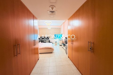 Apartment de 2 dormitorios en Jumeirah Lake Towers, UAE No. 132818 8