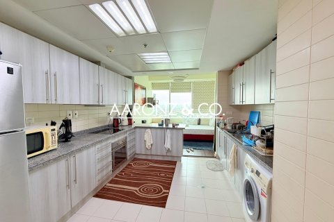 Apartment de 2 dormitorios en Jumeirah Lake Towers, UAE No. 132818 10