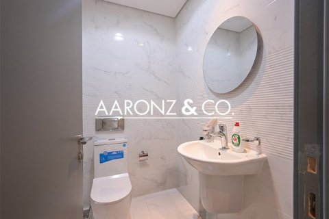 Квартира с 2 спальнями  №132819 16