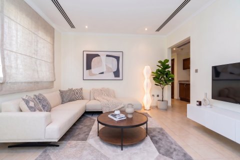 Вилла с 4 спальнями в Jumeirah Islands, ОАЭ №205780 6