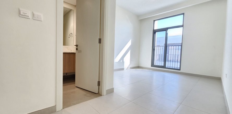 Villa de 3 dormitorios en Dubai South (Dubai World Central), UAE No. 142905