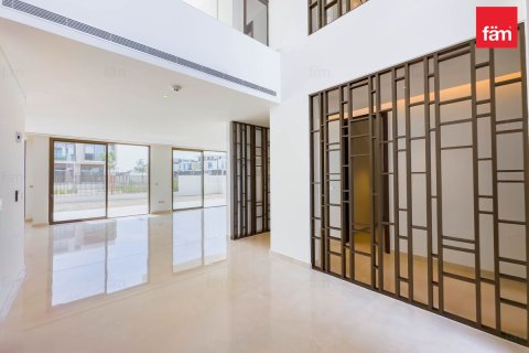 Villa de 5 dormitorios  No. 116894 2
