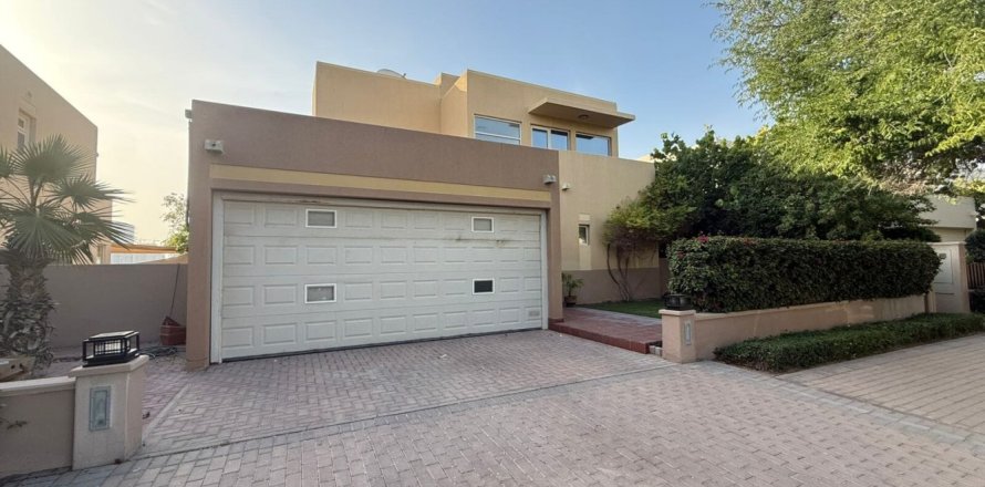 3 bedrooms Villa in Saheel, UAE No. 152467