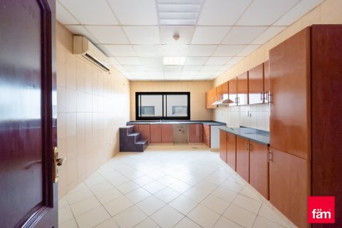 6 غرفة نوم  فيلا  رقم 123318 16