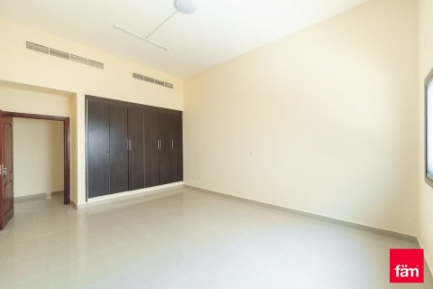 6 غرفة نوم  فيلا  رقم 123318 21