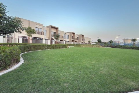 Townhouse de 3 dormitorios en Dubai, UAE No. 123316 10