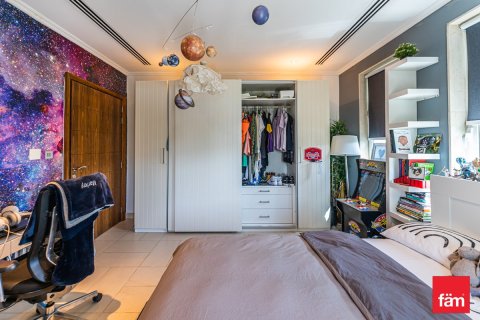 4 غرف نوم فيلا  رقم 123321 5