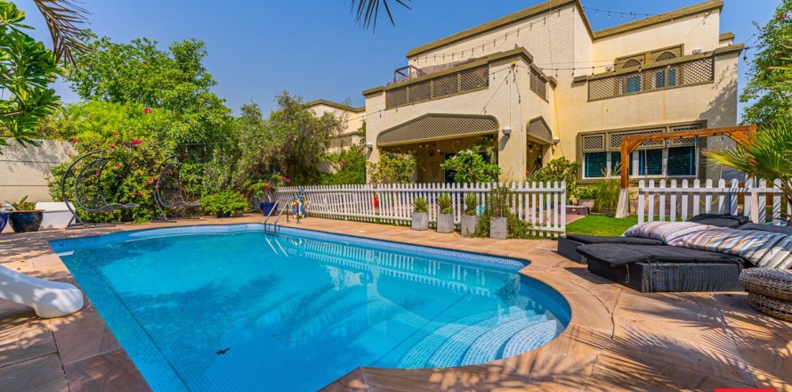 4 غرف نوم فيلا  رقم 123321