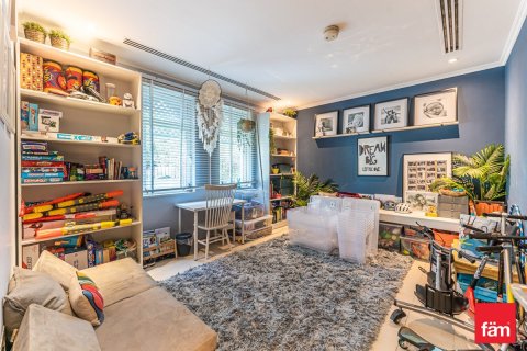 4 غرف نوم فيلا  رقم 123321 23