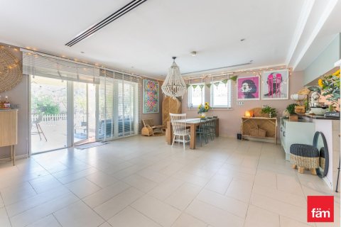 4 غرف نوم فيلا  رقم 123321 16