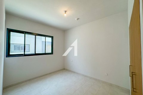 4 bedrooms Townhouse in Dubai Land, UAE No. 142276 9