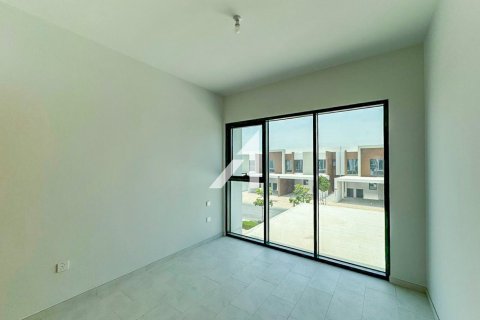 4 bedrooms Townhouse in Dubai Land, UAE No. 142276 10