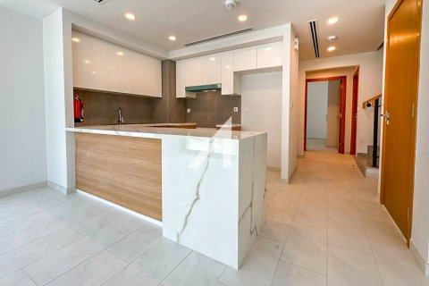 4 bedrooms Townhouse in Dubai Land, UAE No. 142276 3
