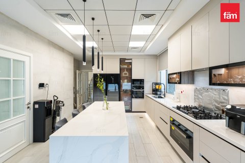 5 bedrooms Villa in Dubai, UAE No. 186358 8
