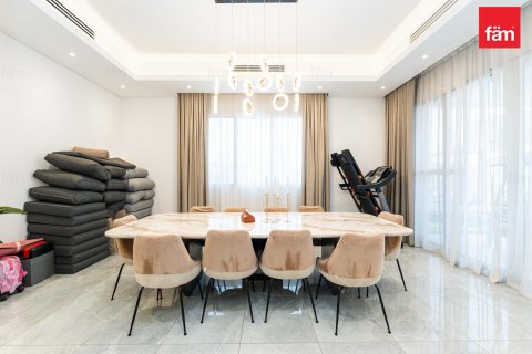5 bedrooms Villa in Dubai, UAE No. 186358 9