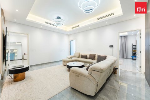5 bedrooms Villa in Dubai, UAE No. 186358 14