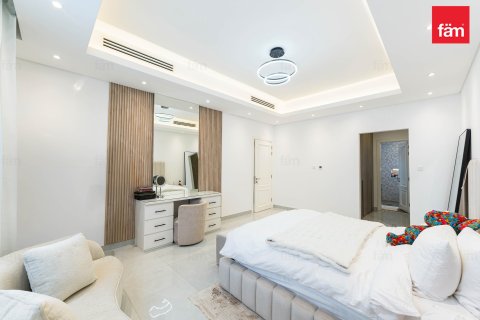 5 bedrooms Villa in Dubai, UAE No. 186358 22