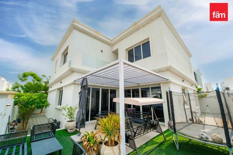 5 bedrooms Villa in Dubai, UAE No. 186358 30