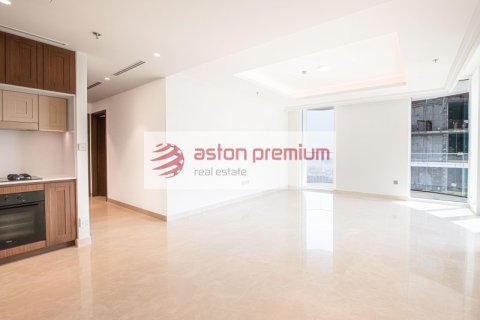 Квартира с 2 спальнями в EMAAR Beachfront, ОАЭ №186359 8