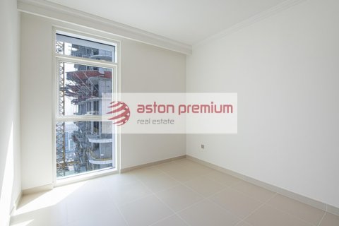 Квартира с 2 спальнями в EMAAR Beachfront, ОАЭ №186359 18