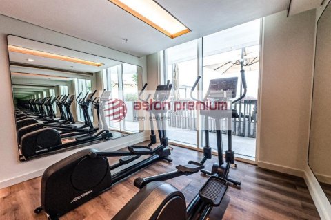 Квартира с 2 спальнями в EMAAR Beachfront, ОАЭ №186359 26