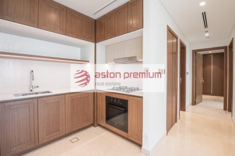 Квартира с 2 спальнями в EMAAR Beachfront, ОАЭ №186359 6