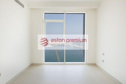 Квартира с 2 спальнями в EMAAR Beachfront, ОАЭ №186359 14