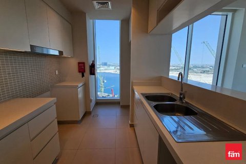 3 bedrooms Apartment in Dubai, UAE No. 166469 8