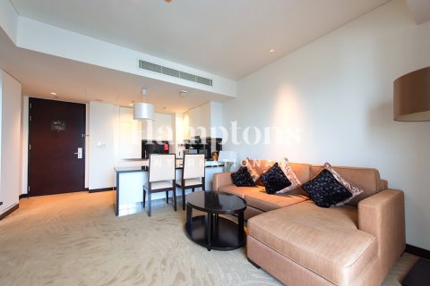 Квартира с 1 спальней в The Address Dubai Marina, ОАЭ №186871 3