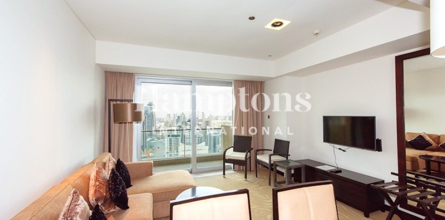 Квартира с 1 спальней в The Address Dubai Marina, ОАЭ №186871