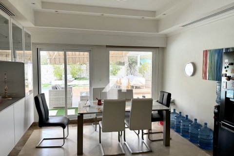 Вилла с 5 спальнями в Meadows, ОАЭ №140130 18