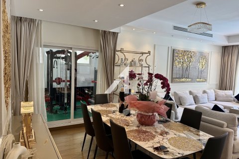 Вилла с 5 спальнями в Meadows, ОАЭ №140130 8