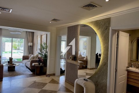 Вилла с 5 спальнями в Meadows, ОАЭ №140130 7