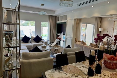 Вилла с 5 спальнями в Meadows, ОАЭ №140130 5