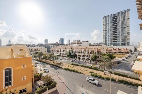 Apartment de 1 dormitorio en District 15, UAE No. 191169 3