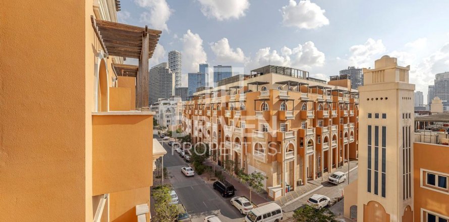Apartment de 1 dormitorio en District 15, UAE No. 191169