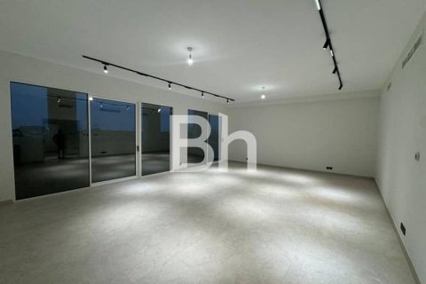 3 bedrooms Apartment  No. 114219 2