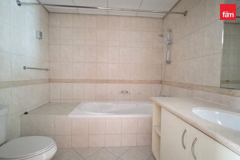 Apartment de 2 dormitorios en Motor City, UAE No. 185230 20