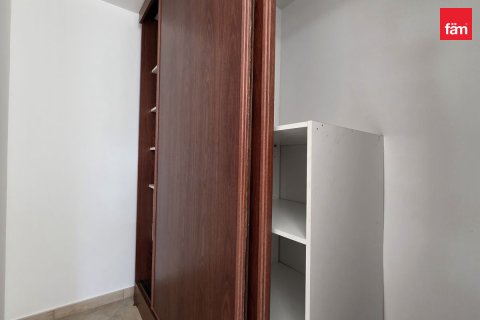 Apartment de 2 dormitorios en Motor City, UAE No. 185230 13