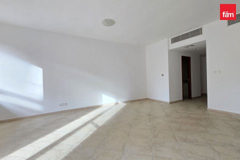 Apartment de 2 dormitorios en Motor City, UAE No. 185230 9