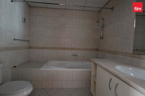 Apartment de 2 dormitorios en Motor City, UAE No. 185230 19