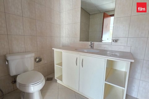 Apartment de 2 dormitorios en Motor City, UAE No. 185230 15