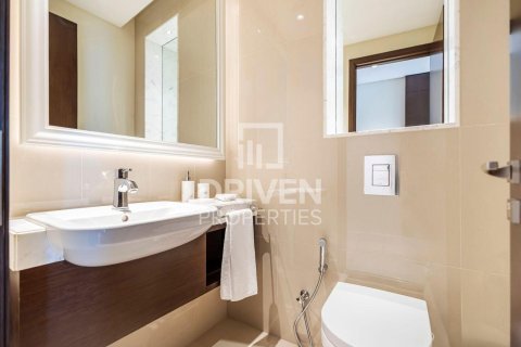 Квартира с 1 спальней в The Address Residence Fountain Views, ОАЭ №192895 14