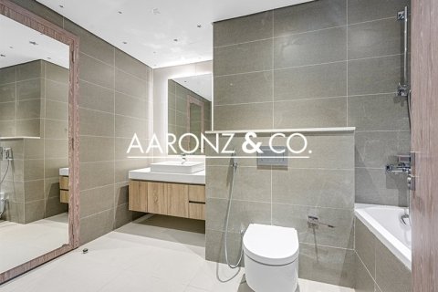 Apartment de 2 dormitorios en LIV Residence, UAE No. 132966 12