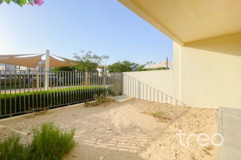 Townhouse de 3 dormitorios en Dubai South (Dubai World Central), UAE No. 173742