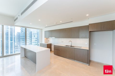 3 bedrooms Apartment in Dubai, UAE No. 161756 15