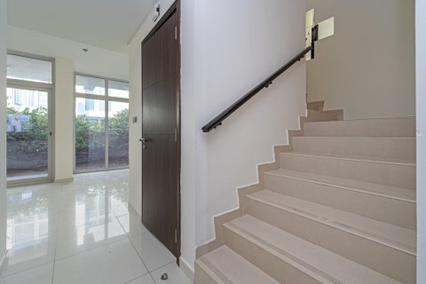 Вилла с 3 спальнями в DAMAC Hills (Akoya by DAMAC), ОАЭ №146480 6