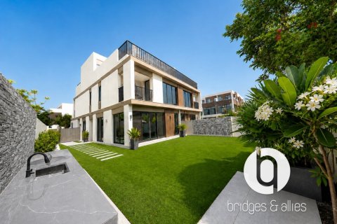 Villa de 4 dormitorios en Tilal Al Ghaf, UAE No. 168557