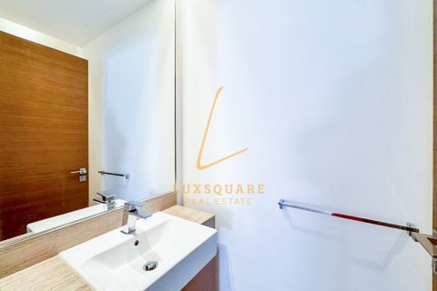 2 bedrooms Apartment in Al Wasl, UAE No. 168552 4